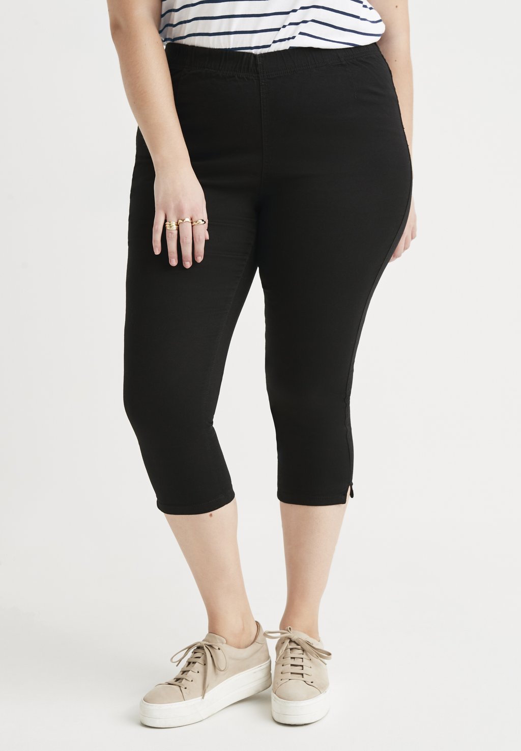 

Брюки COMFORTABLE CAPRI Cellbes of Sweden, черный