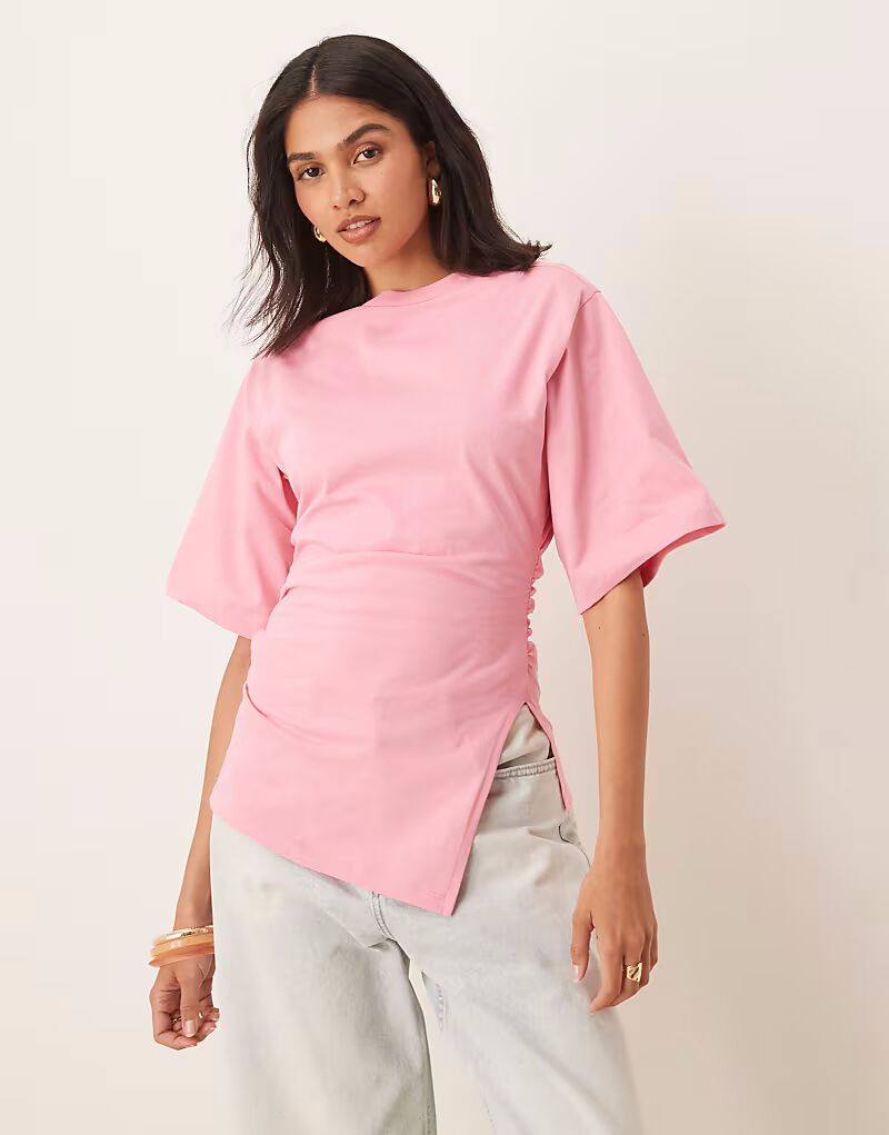 

Футболка ASOS DESIGN с защипом и асимметричным подолом розового цвета