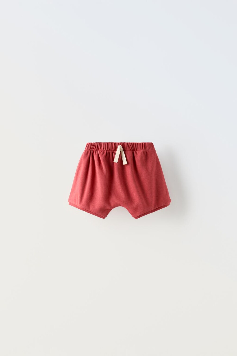 

Однотонные шорты-бермуды с затяжкой ZARA, темно-красный