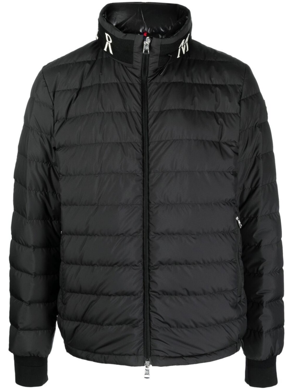 

Moncler пуховик Akio, черный