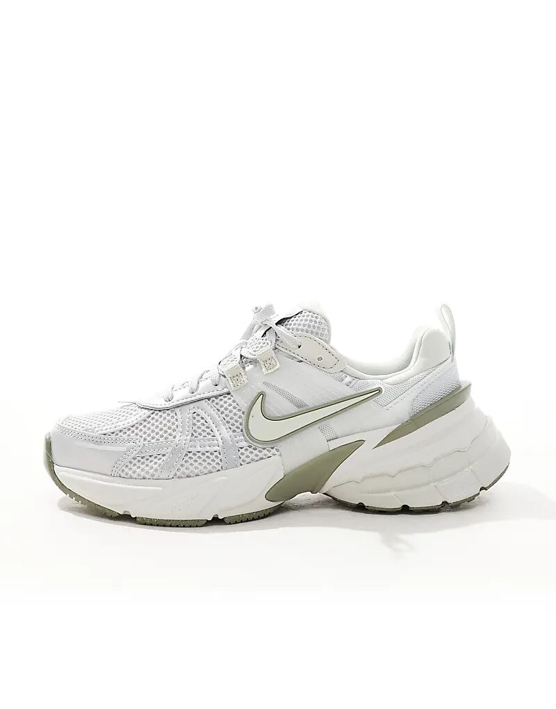 Кроссовки унисекс V2K Run белого, зеленого и серебристого цветов Nike — фото 3