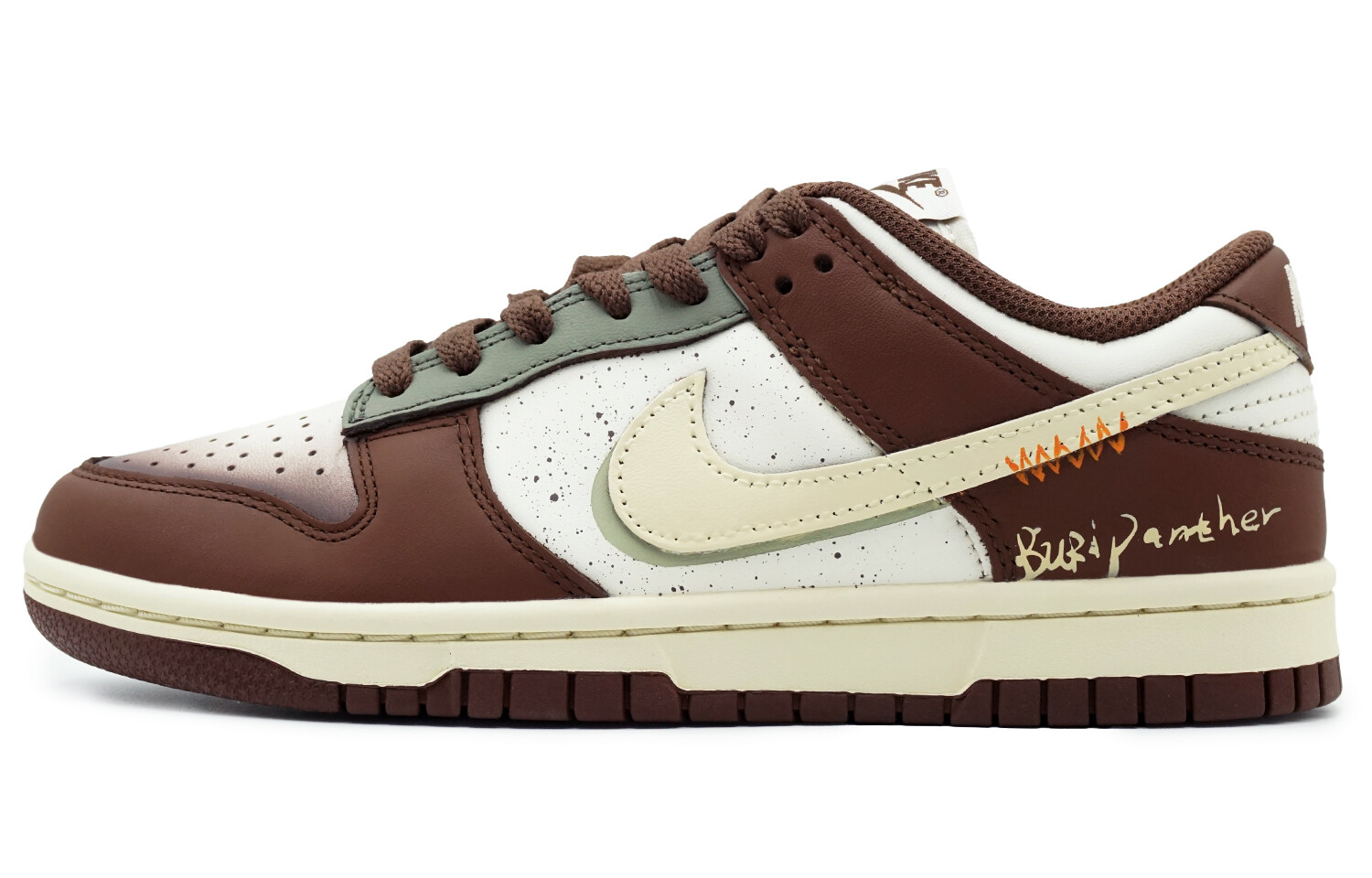 

Кроссовки Nike Dunk Skateboarding Shoes Women's Low-top Tan/White, цвет Coffee