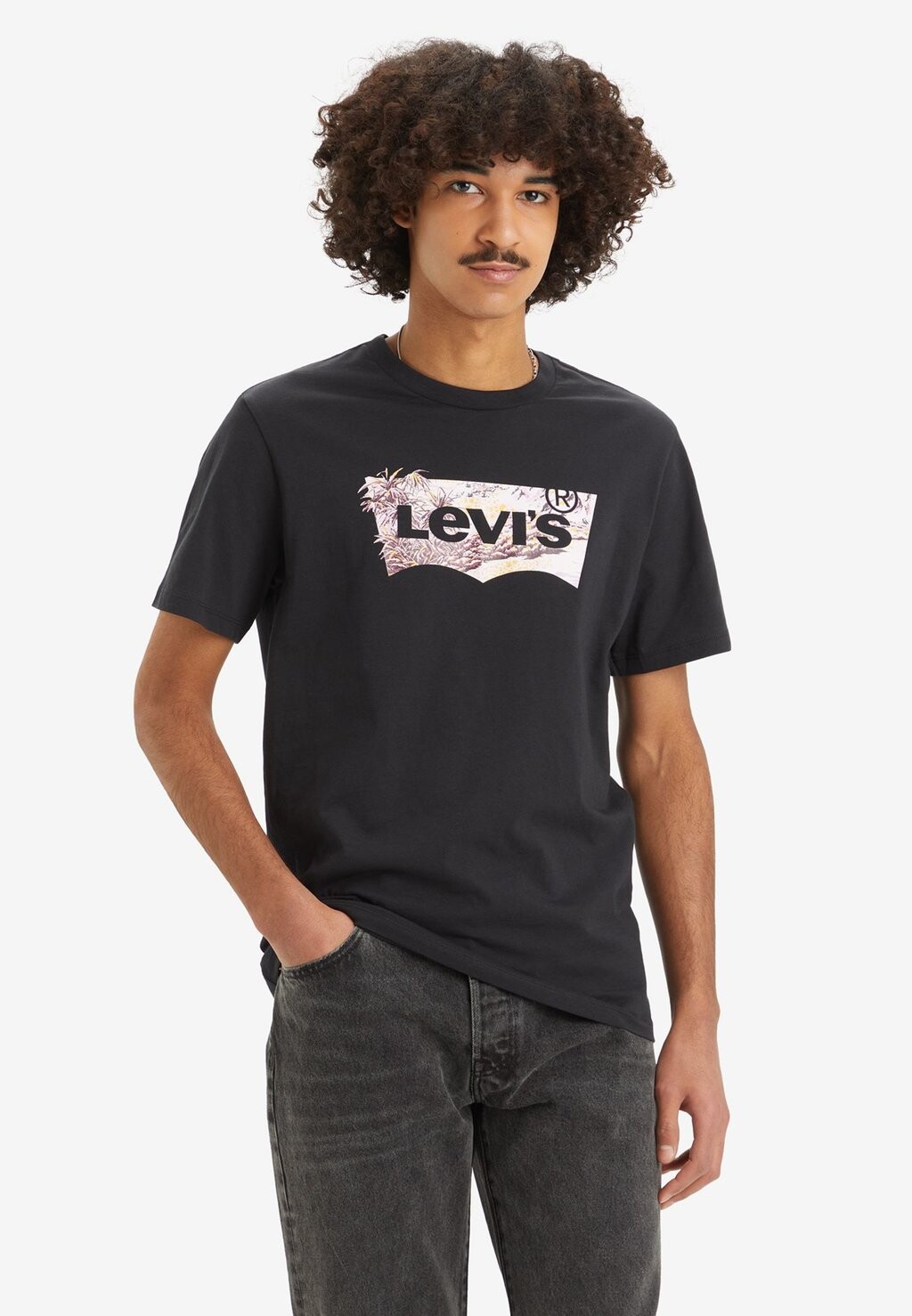 

Футболка с принтом GRAPHIC CREWNECK TEE Levi's, черный