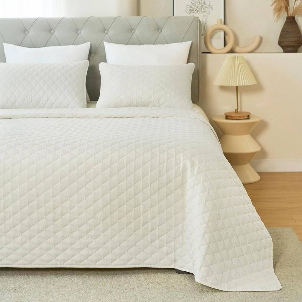 

Покрывало WOLTU soft & Light, 200х220 см с 2 наволочками 50х70см бежевый