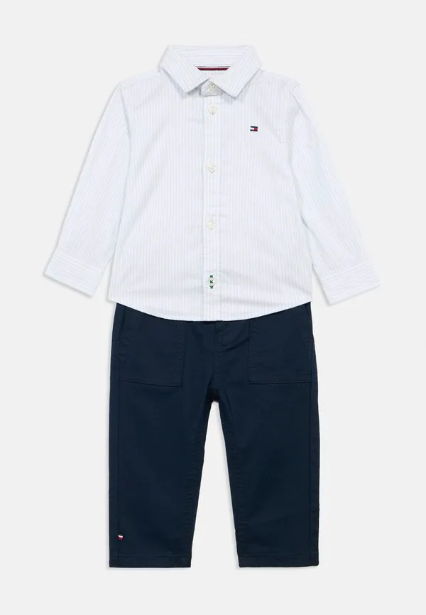 Рубашка в полоску и брюки чинос в подарочной коробке. Tommy Hilfiger, Dark Night Navy