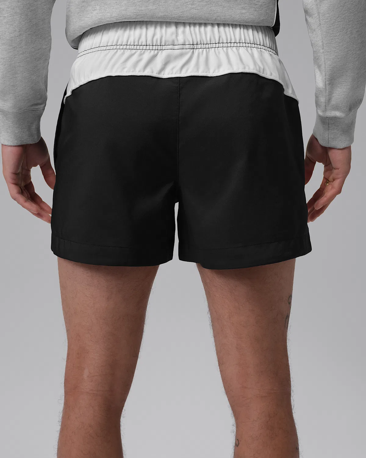 Мужские шорты Jordan Brooklyn 4" Shortie, Black/White/White/Metallic Silver — фото 3
