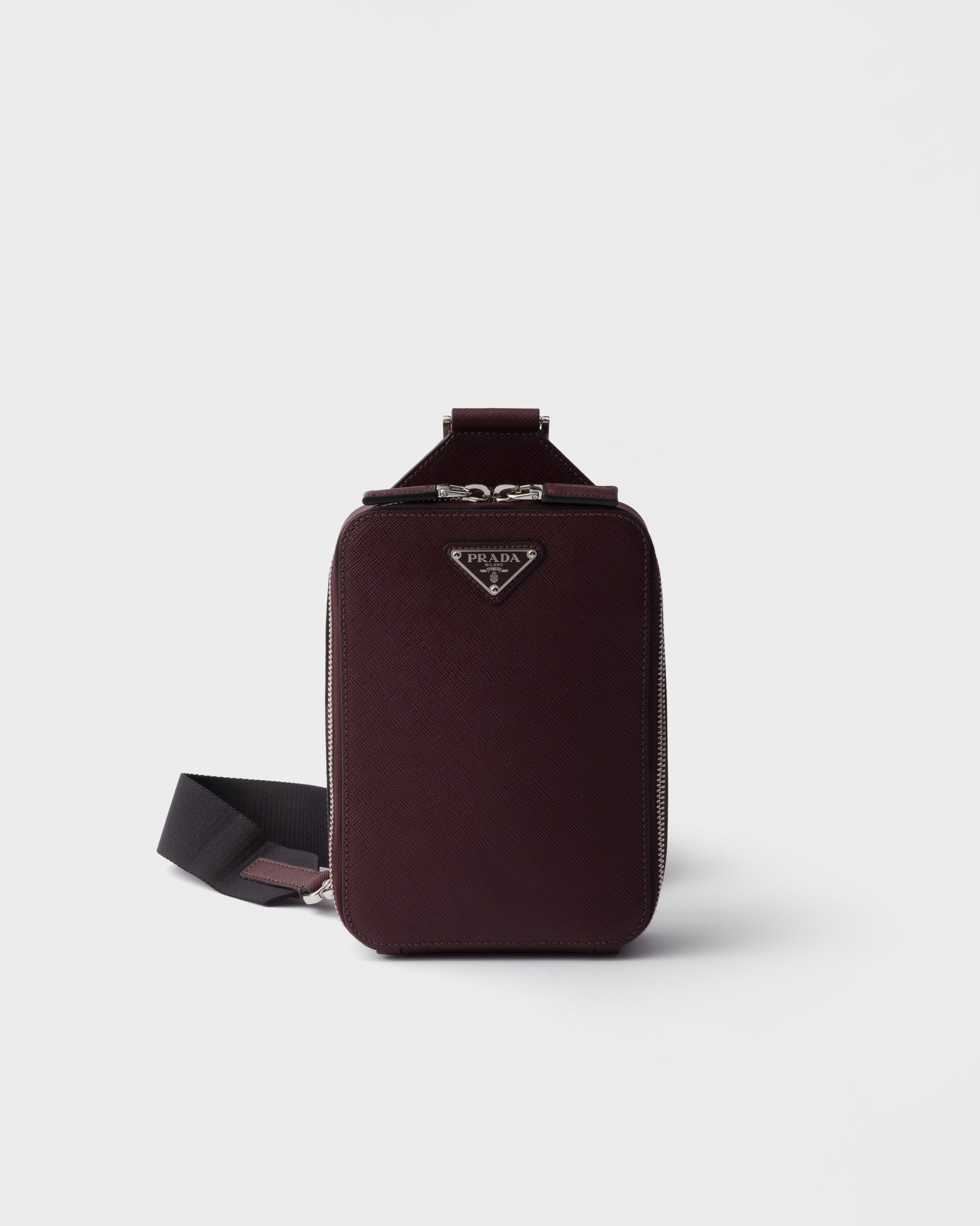 

Сумка Prada Brique из сафьяновой кожи, бордовый