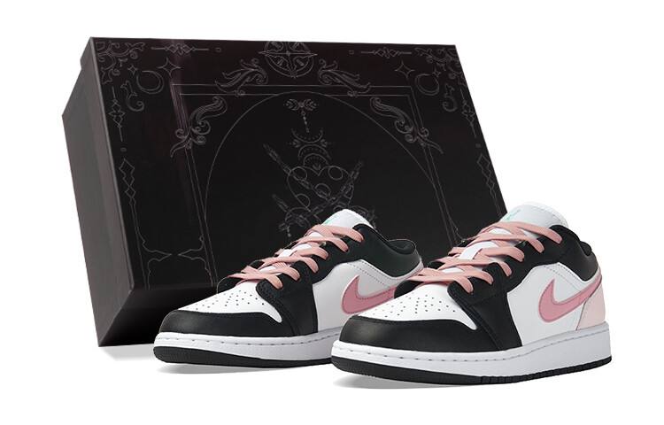 

Кроссовки Air Jordan 1 Vintage Basketball Shoes Women's Low-top Pink/Black, черный/розовый