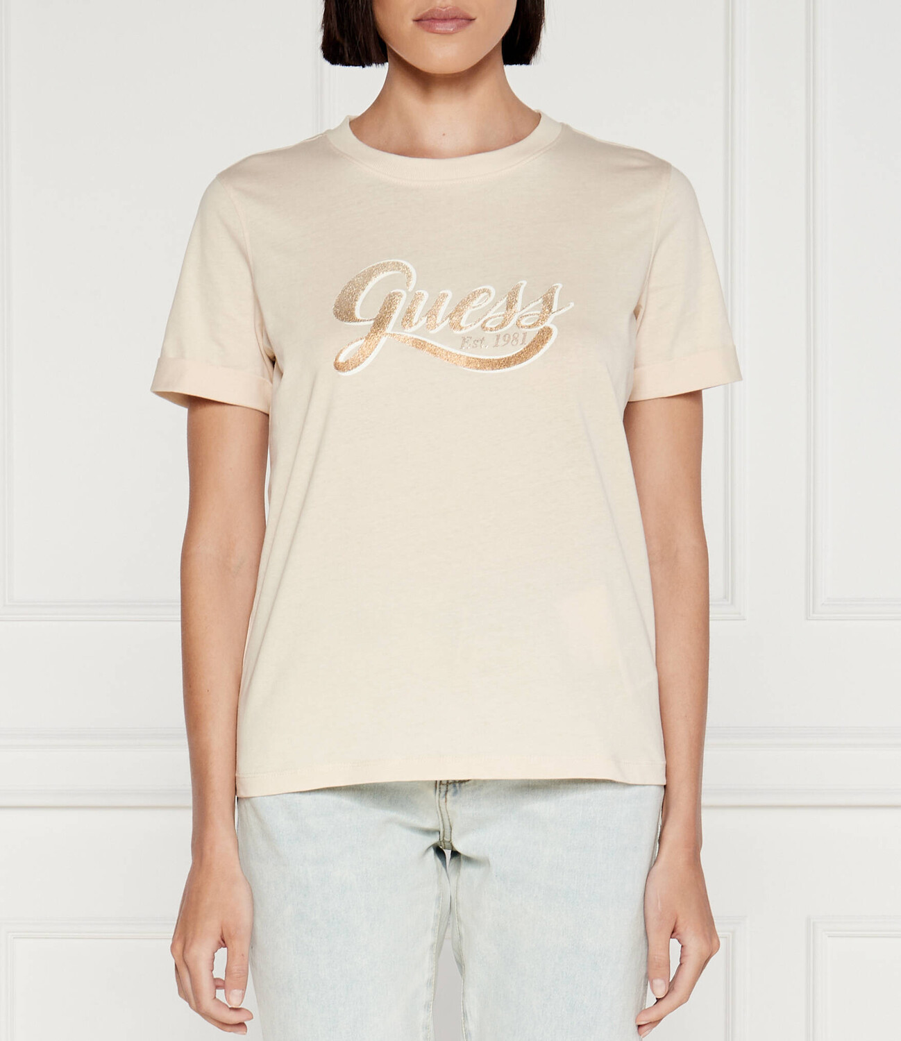 

Футболка GUESS Regular Fit, бежевый