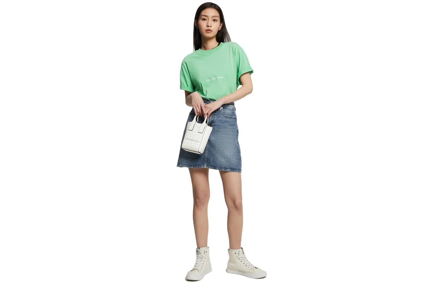 

Футболка женская зеленая Calvin Klein
