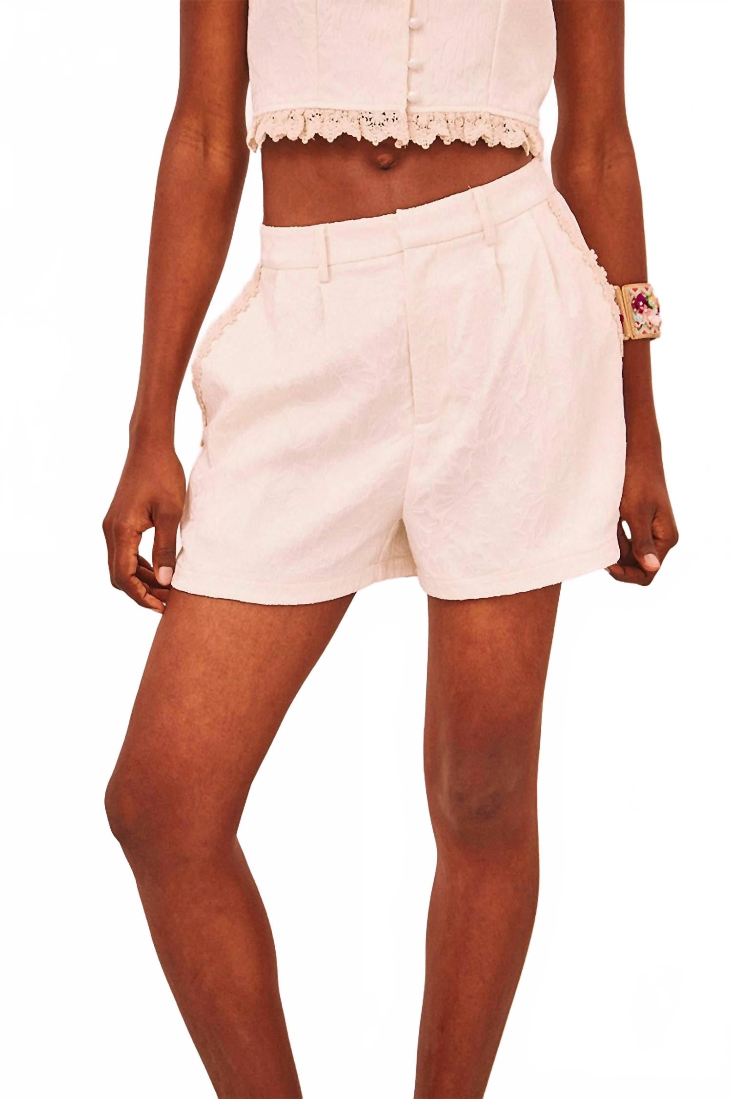 

Короткие шорты крючком цвета айвори Nekane, слоновая кость