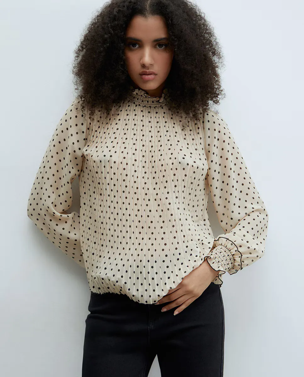 

Плиссированная блузка Sfera, цвет Camel