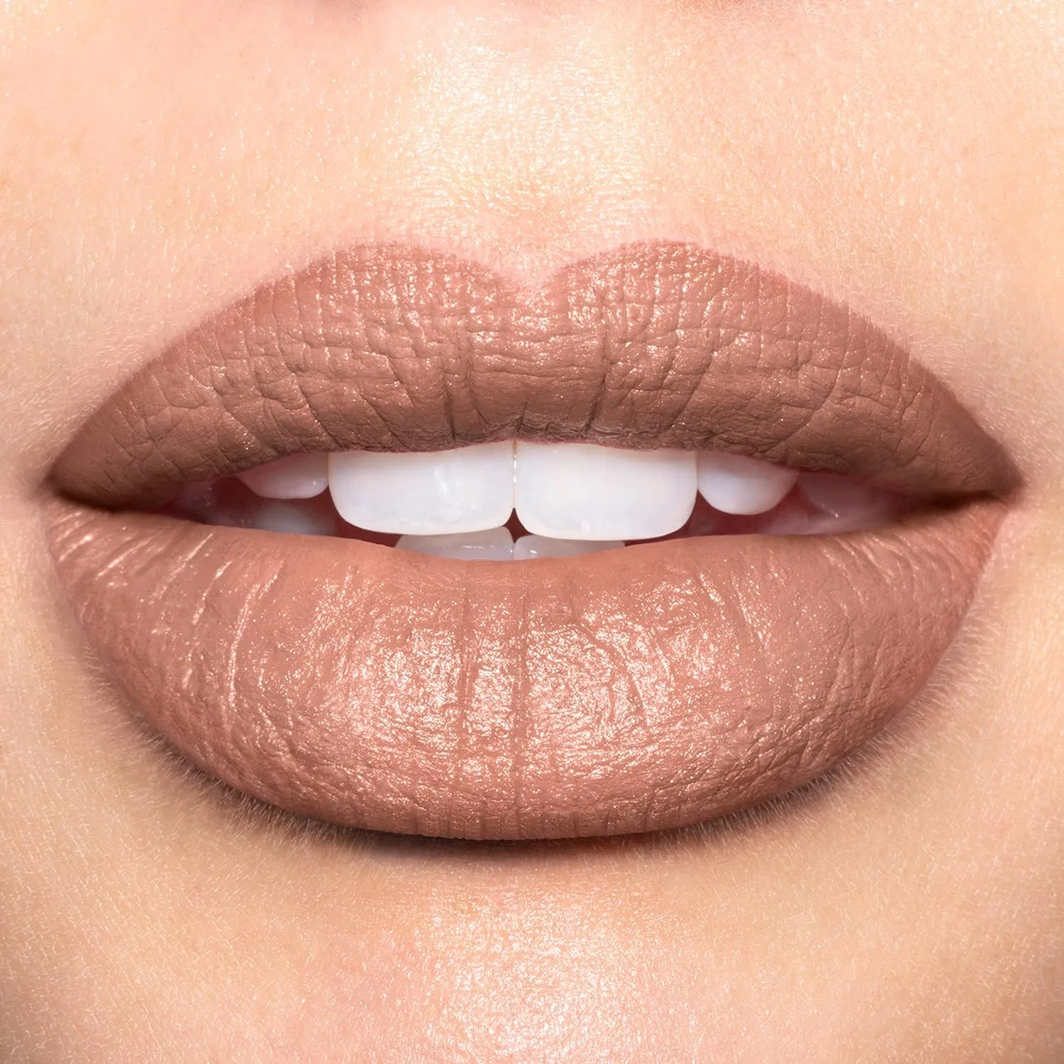 Матовая помада Revlon Super Lustrous The Rasus Matte, оттенок 001 If I Want To, 0.15 унции — фото 3