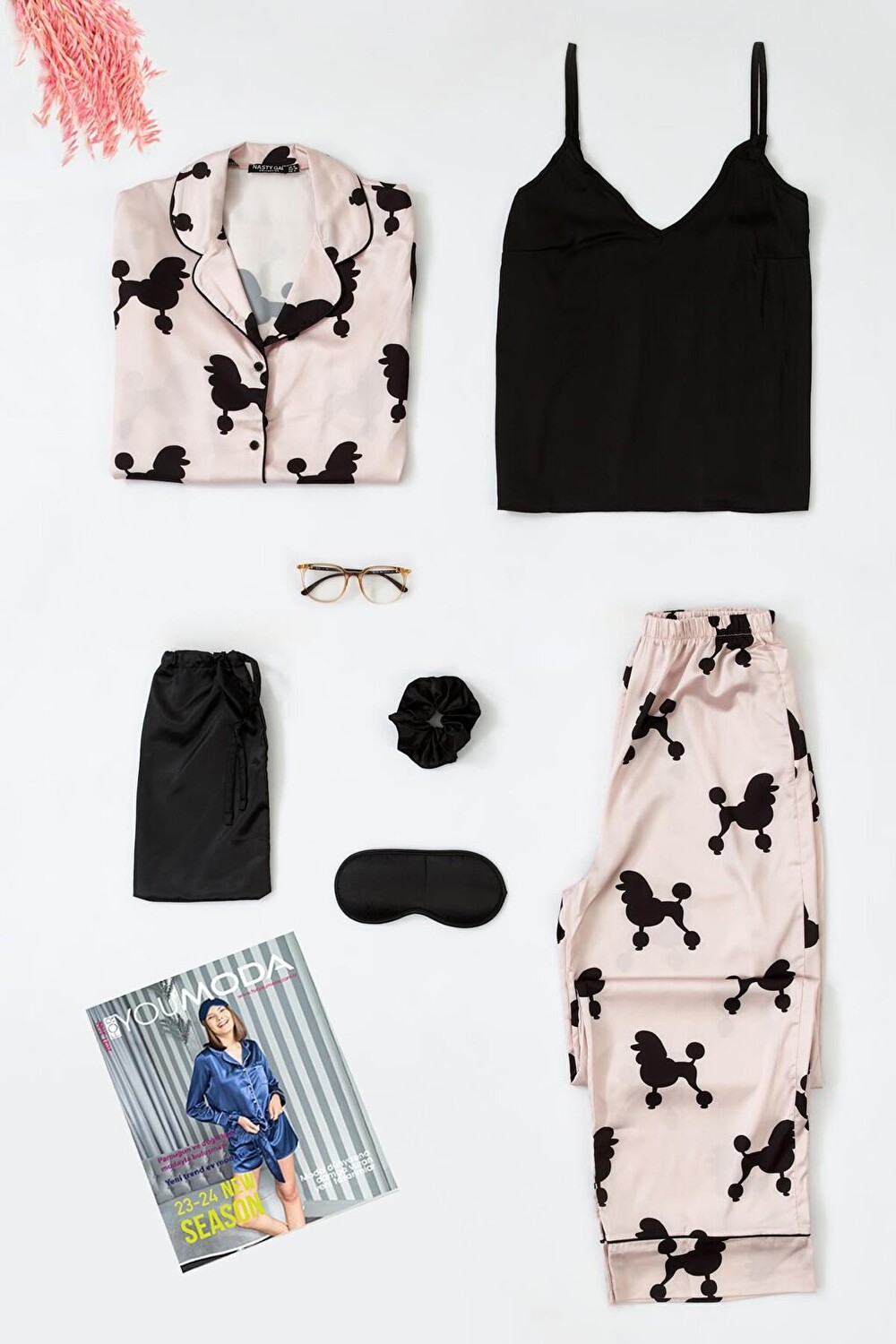 

Розовый атласный пижамный комплект из 6 предметов с узором собаки FOR YOU MODA