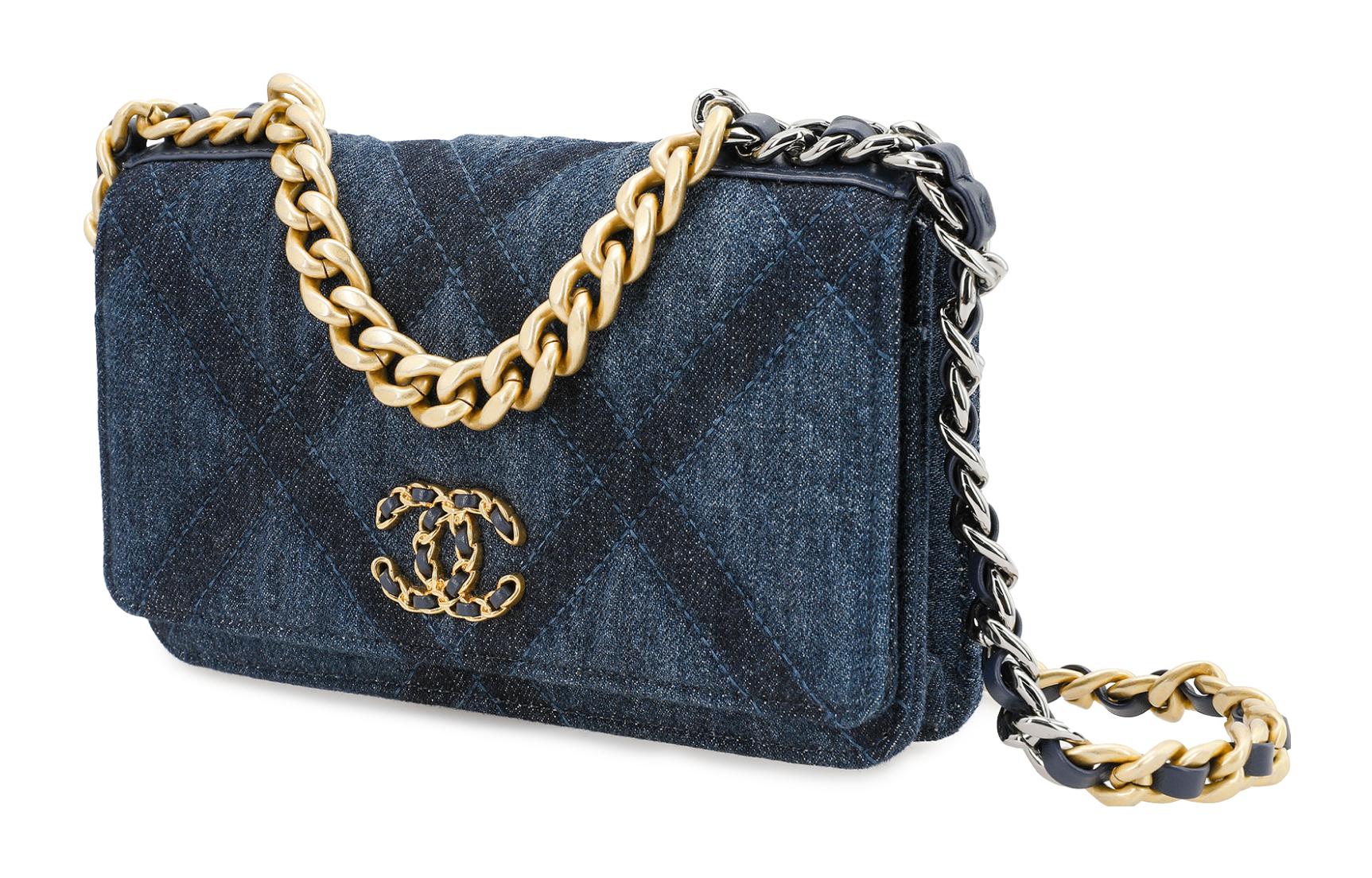 CHANEL Весенняя джинсовая сумка 23C через плечо кроссбоди женская темно-синяя — фото 3