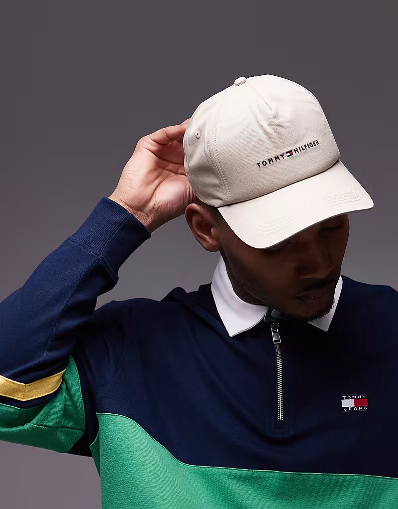

Кепка с линейным логотипом Tommy Hilfiger бежевого цвета