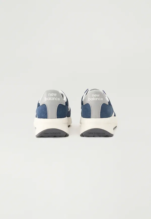 Кроссовки New Balance 370, цвет винтажный индиго — фото 3