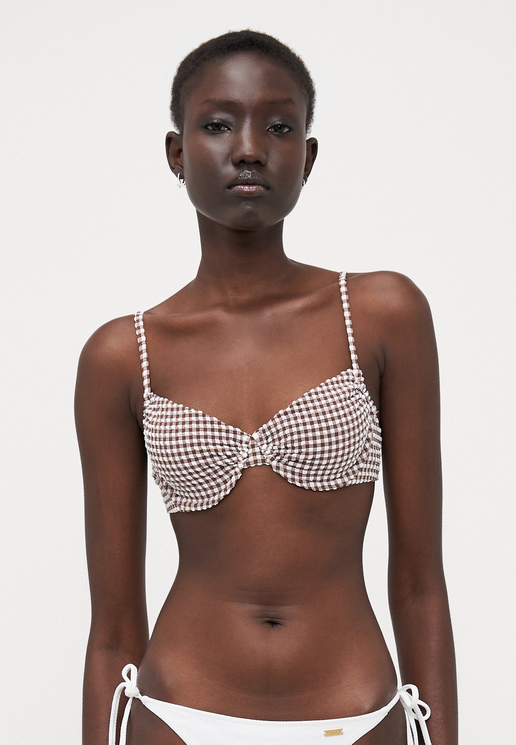 

Верх бикини RUCHED UNDERWIRE GINGHAM Abercrombie & Fitch, хаки
