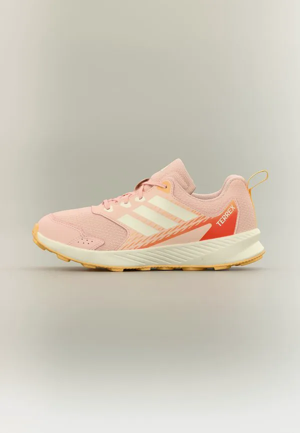 Походные ботинки tracefinder унисекс Adidas Terrex, Blush Pink/Off White/Ice Tangerine