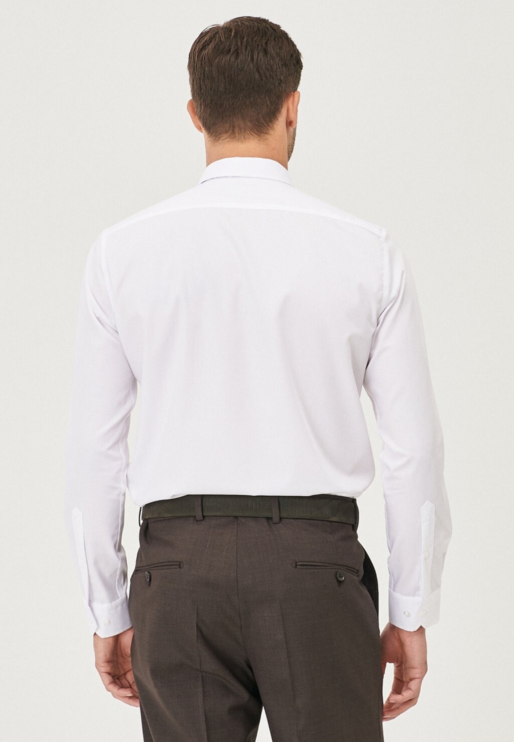 

Официальная рубашка SLIM FIT NON-IRON SHIRT AC&CO / ALTINYILDIZ CLASSICS, белый
