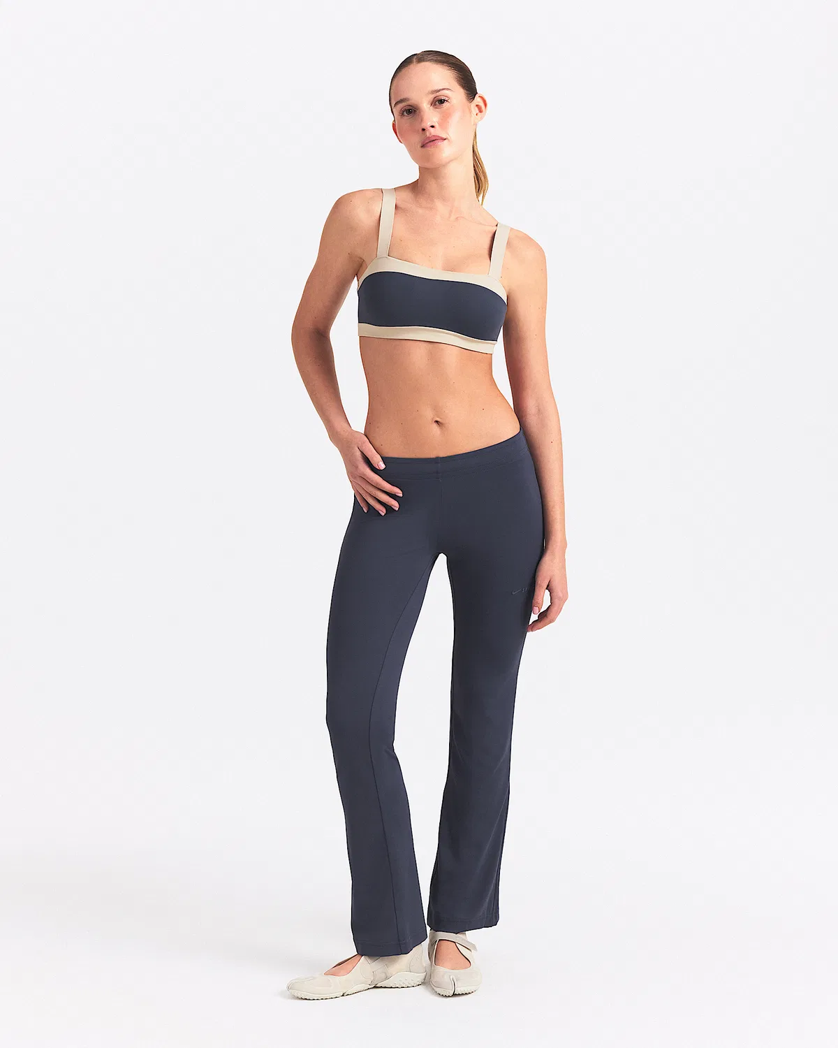 Женские брюки NikeSKIMS Airy с заниженной талией, мини-клеш, NSKM Deep Royal