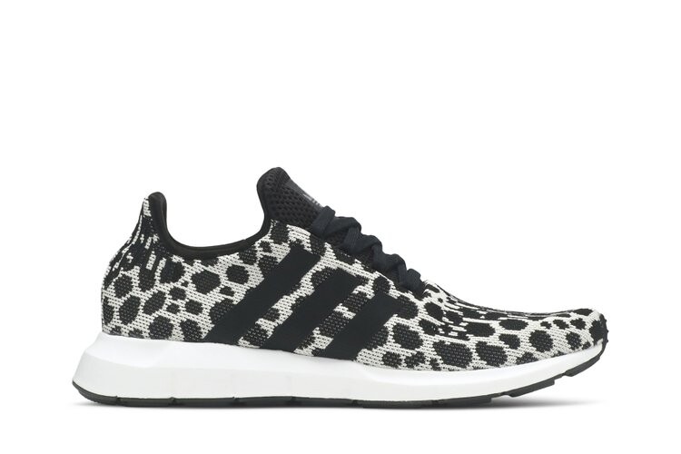 Кроссовки Adidas Wmns Swift Run, черный
