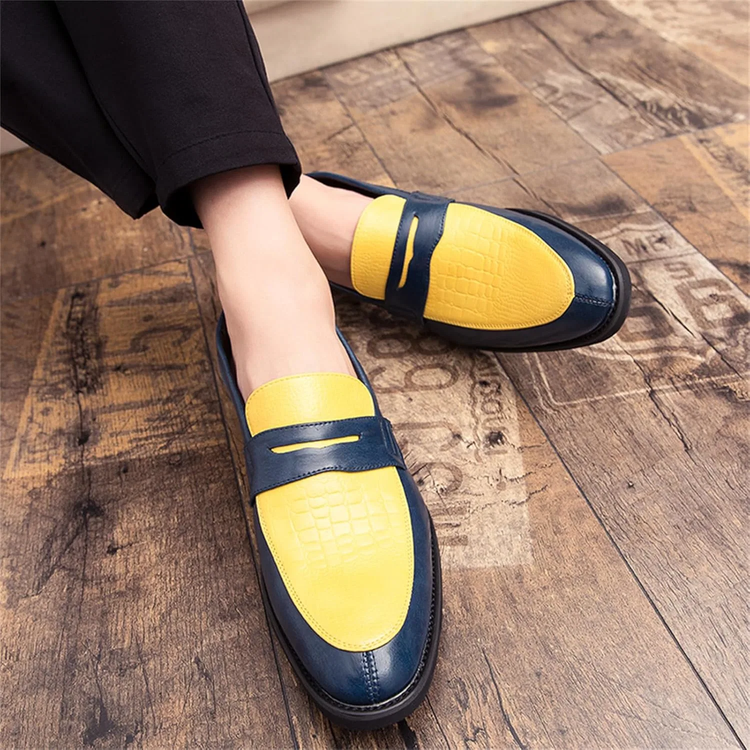 Лоферы кожаные двухцветные на низком каблуке, модель Penny Loafers, желтый TIXEWSJH — фото 2