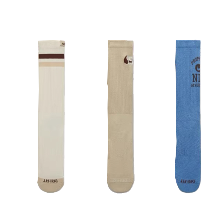 

Мягкие носки на каждый день, 3 пары Nike, 3 Pack (Dune White+Brown+Courage Blue Tone)
