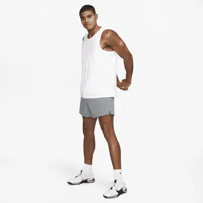 

Футболка Nike Primary, цвет White/White