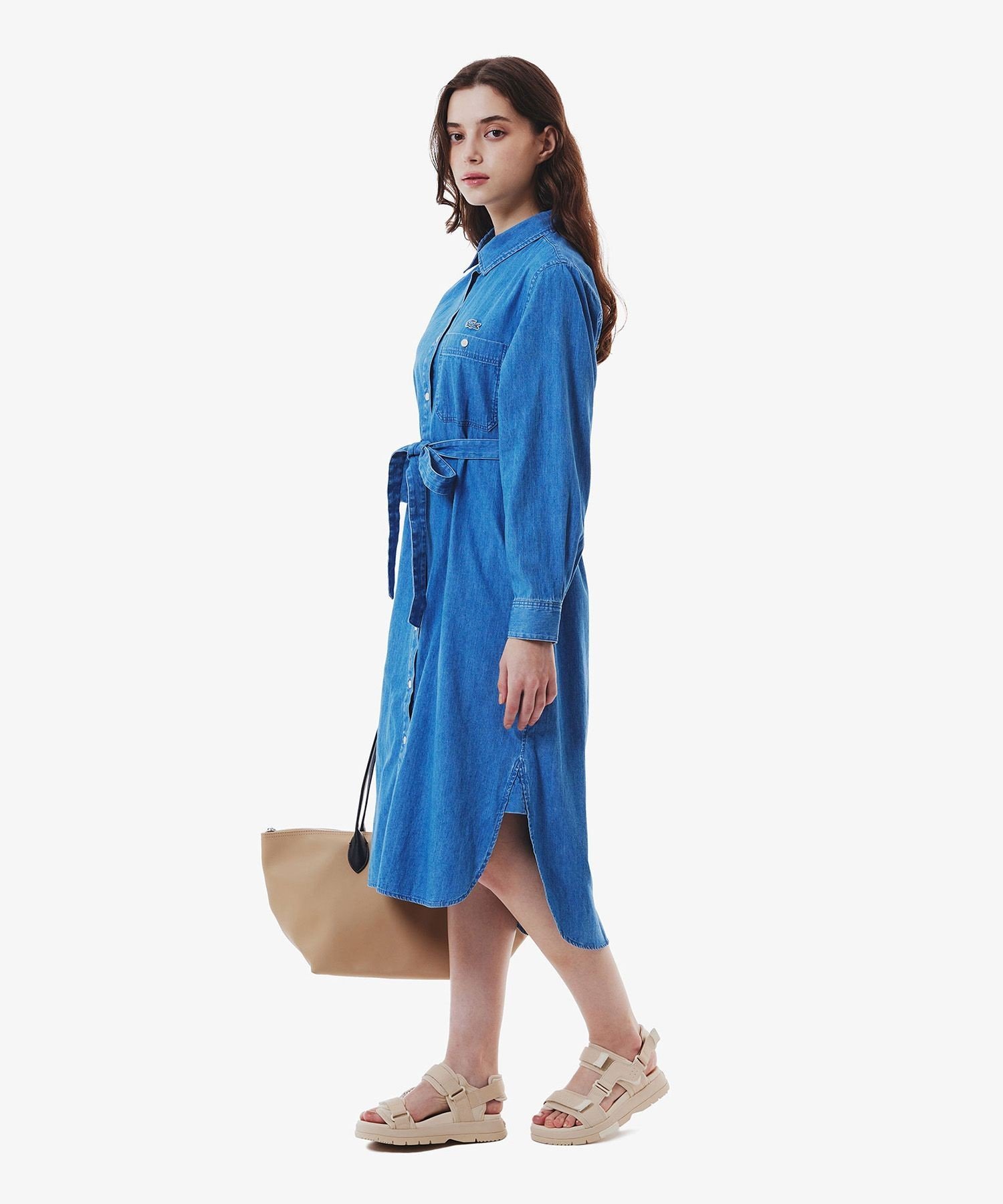 Платье-рубашка джинсовое LACOSTE Light blue с поясом — фото 3