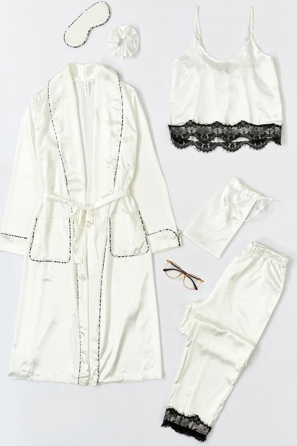 

Пижамный комплект цвета экрю из 6 предметов с кружевным халатом FOR YOU MODA