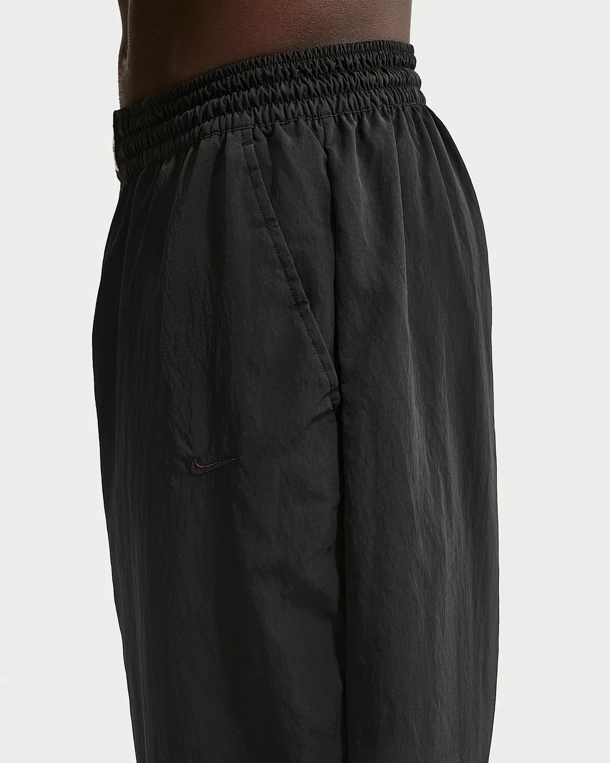 Мужские тренировочные штаны Nike N.A.C. Dri-FIT Woven, Black/Pale Ivory/Black — фото 3