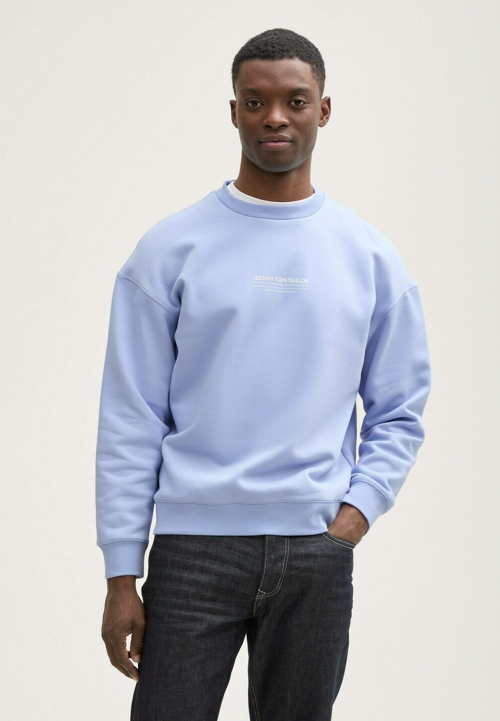 

Толстовка RELAXED PRINTED CREW NECK TOM TAILOR DENIM, синий