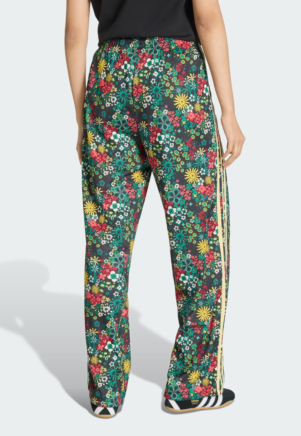 Широкие брюки 'Adidas Originals x Liberty London' в черном цвете — фото 3