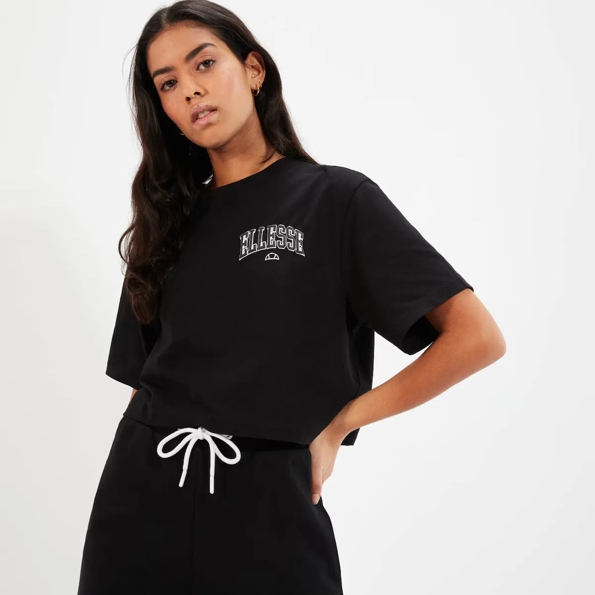 

Женская футболка Beneventi Cropped Tee Shirt ellesse Ellesse, черный