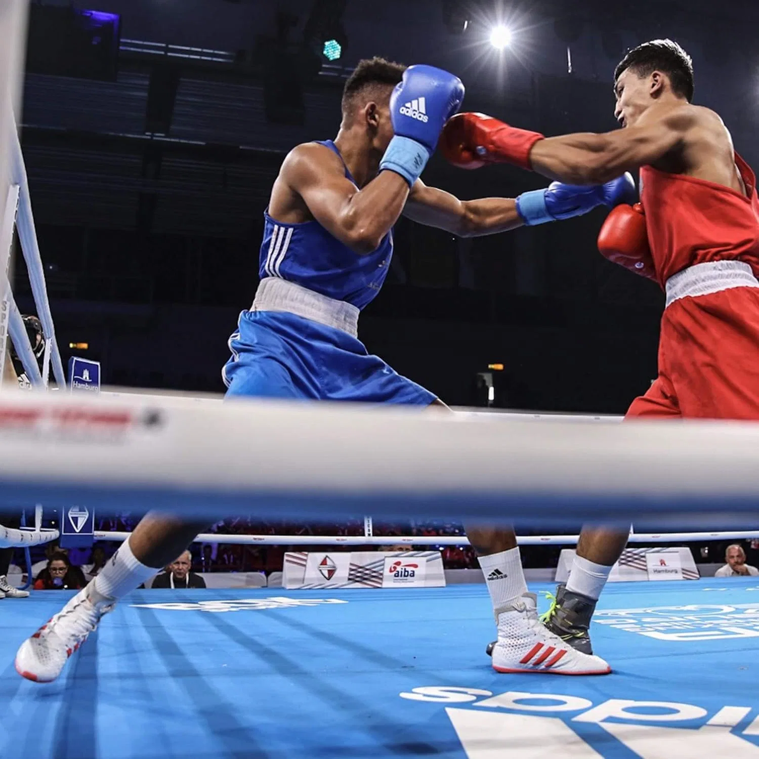 Боксерская футболка adidas Boxing Punch Line Top - одобрена IBA — фото 2