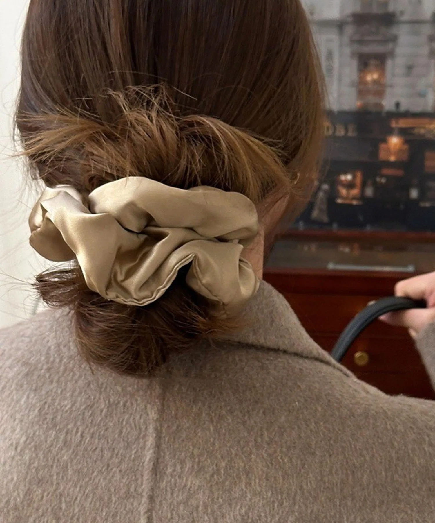 Пышный атласный шуш leune с наполнителем, коричневый