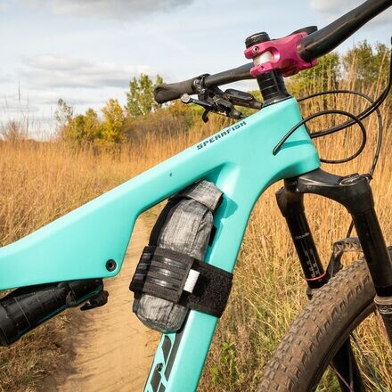 

Сумка TekLite Roll Top + переходная пластина Wolf Tooth Components, цвет One Color