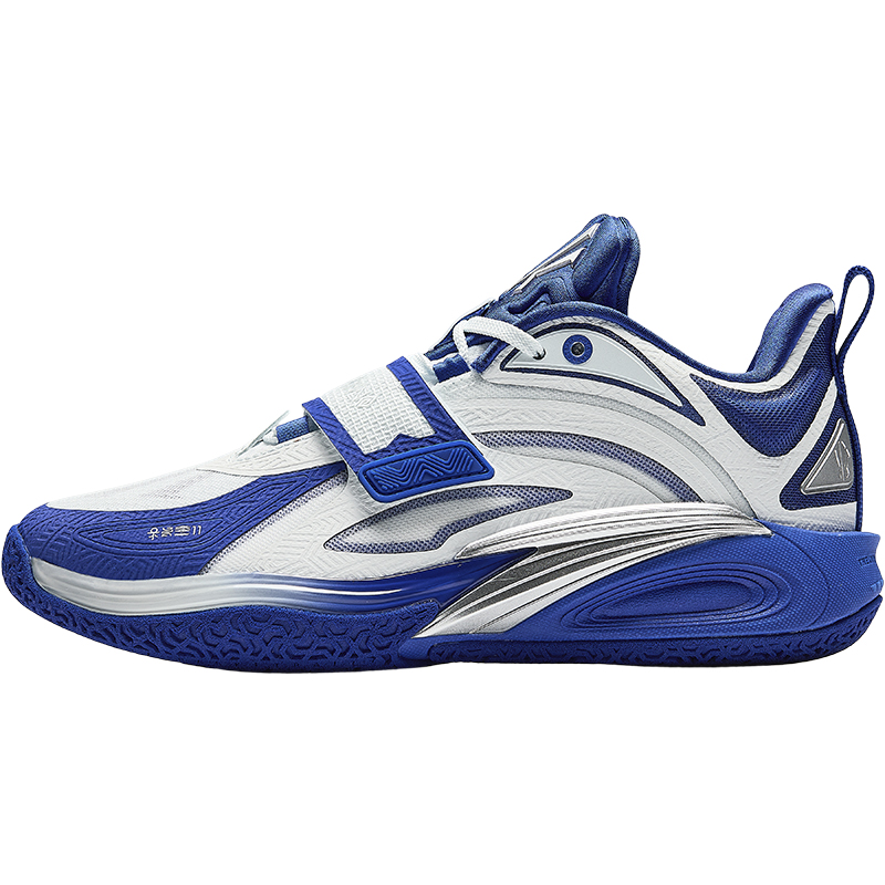 

Kai 1 College домашние устойчивые к истиранию низкие детские баскетбольные кроссовки pure white/lazulite blue Antakids, Pure белый/Lazulite синий