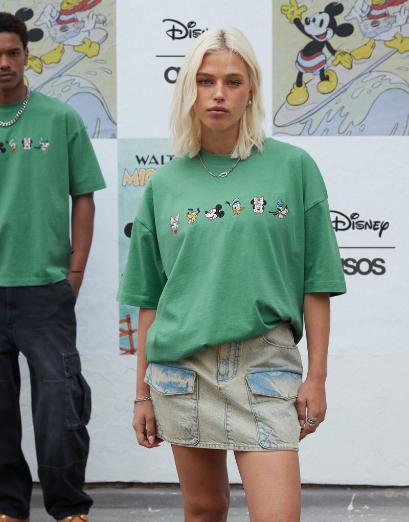 

ASOS DESIGN – Disney – объемная футболка унисекс размытого зеленого цвета с изображением Микки Мауса и друзей