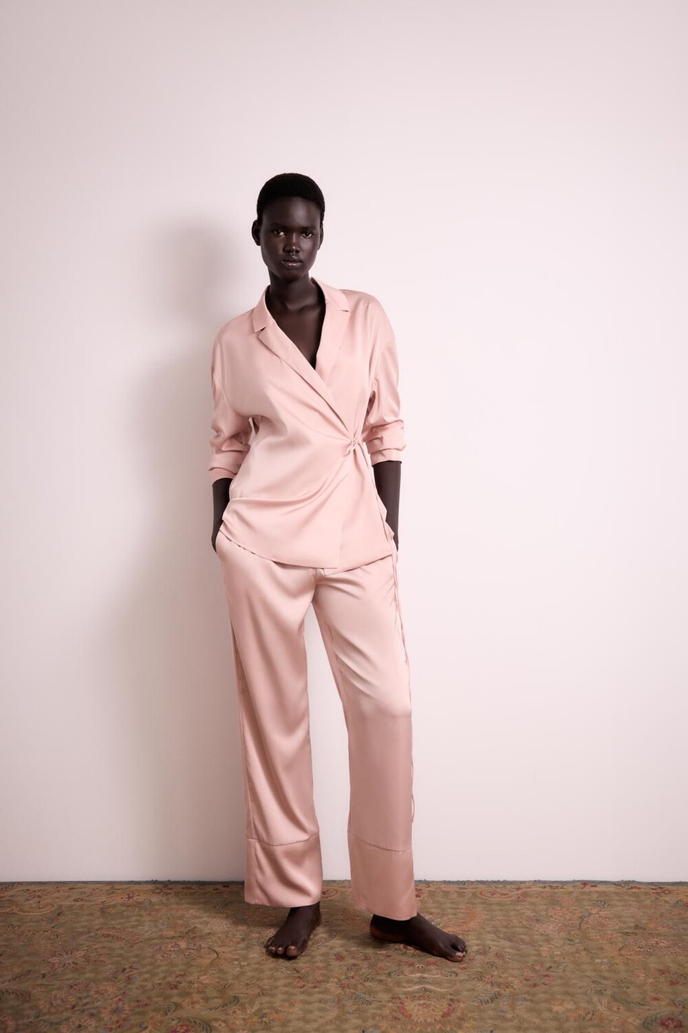 

Атласная пижамная рубашка с перекрестком ZARA, розовый