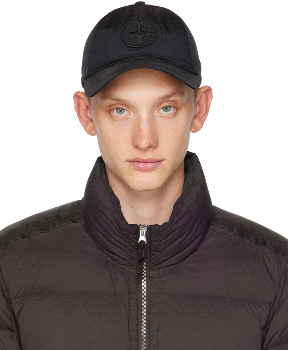 

Вышитая шапка Stone Island, черный