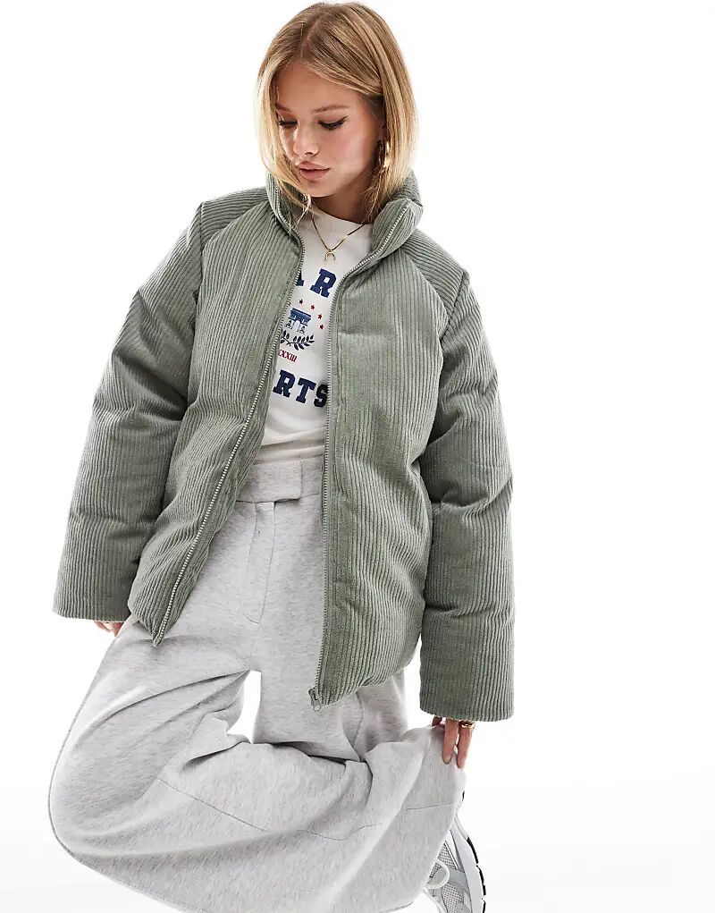 

Вельветовая куртка-пуховик большого размера в цвете шалфея ASOS DESIGN