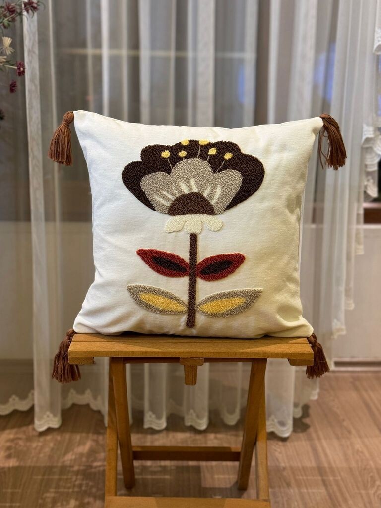 

Evila Originals, Punch Cushion v8 - Multicolor, подушка, разноцветная, 100 % ПОЛИЭСТЕР, 43 x 43 см