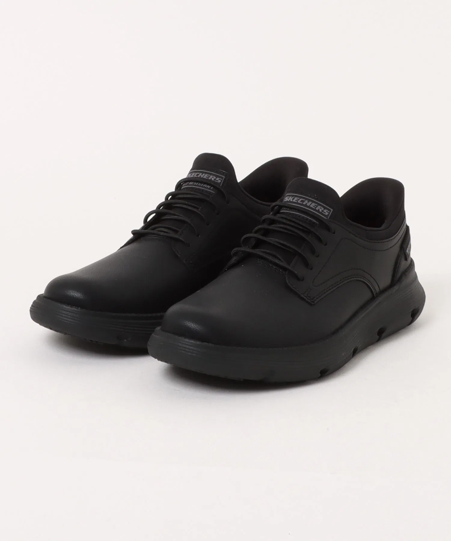 Мужские кроссовки SKECHERS GARZA SR с противоскользящей подошвой