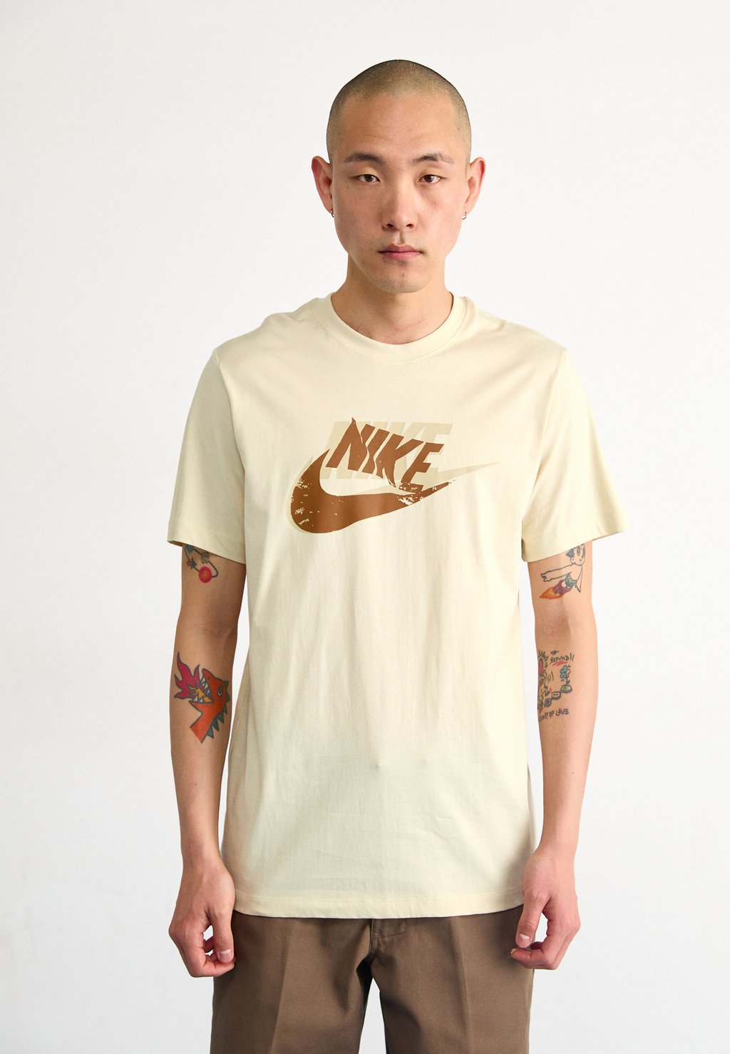 

Футболка с принтом TEE FUTURA Nike Sportswear, хаки