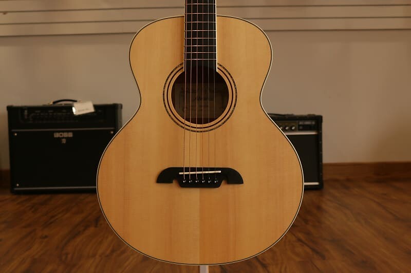 

Акустическая гитара Alvarez LJ2 with Gig Bag Natural/Satin