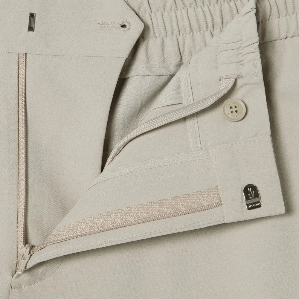 Мужские лёгкие брюки бежевого цвета от Lacoste — фото 3