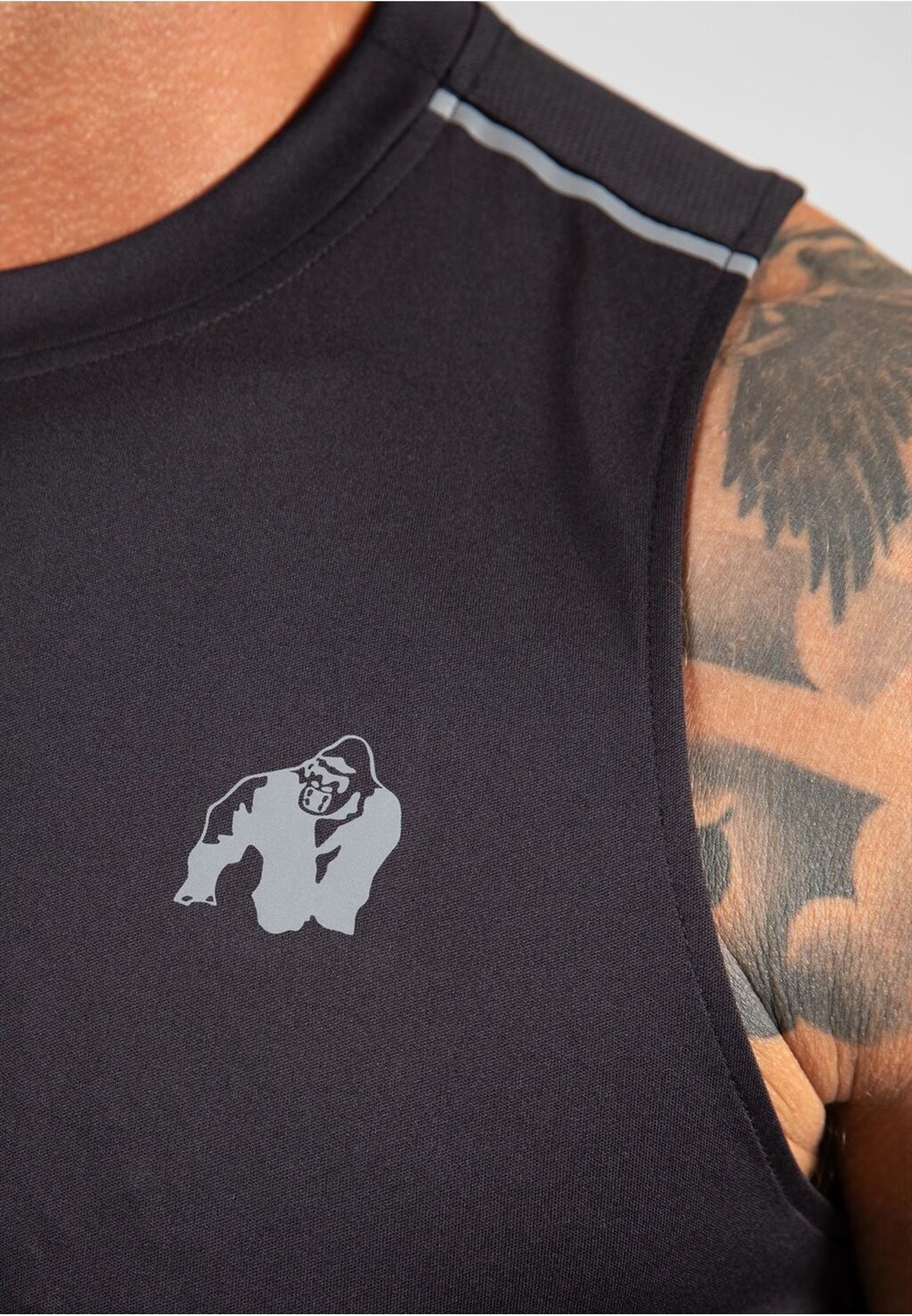 

Топ EASTON TANK Gorilla Wear, черный