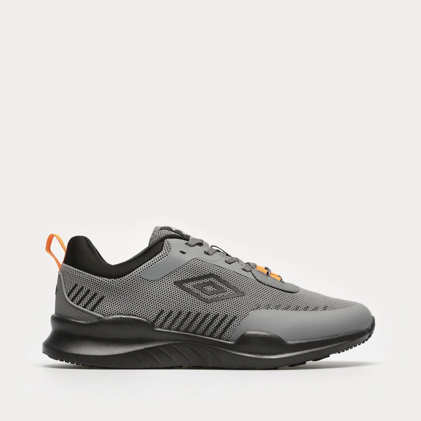 

Кроссовки Umbro Magnus, серый